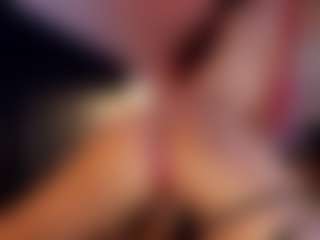 Hanna-Red's Live Sex Cam Show