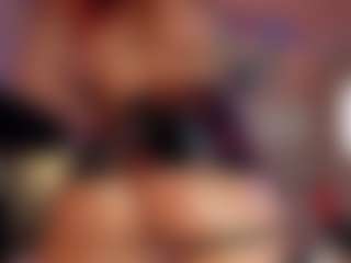 Hanna-Red's Live Sex Cam Show