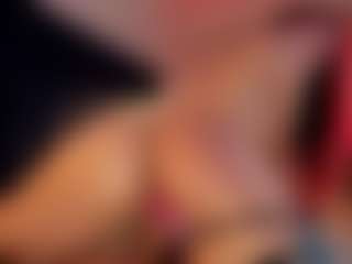 Live cam show with Hanna-Red - Athletic Small Tits on CamSodaAdn