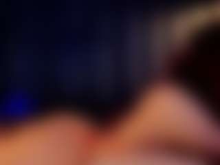 Hanna-Red's Live Sex Cam Show