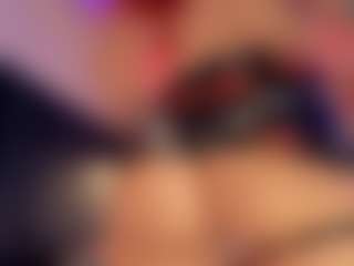 Hanna-Red's Live Sex Cam Show