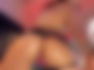 Hanna-Red's Live Sex Cam Show