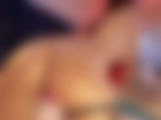 Hanna-Red's Live Sex Cam Show