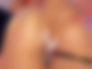 Hanna-Red's Live Sex Cam Show