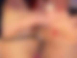Hanna-Red's Live Sex Cam Show