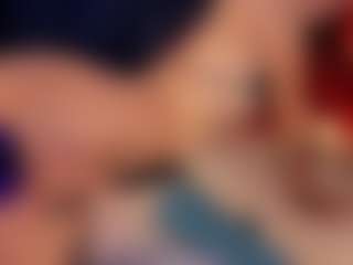 Hanna-Red's Live Sex Cam Show