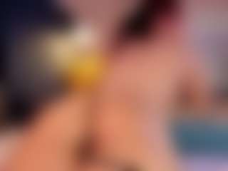 Hanna-Red's Live Sex Cam Show