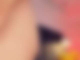 Live cam show with Hanna-Red - Petite on Camiplay Live
