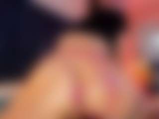 Hanna-Red's Live Sex Cam Show