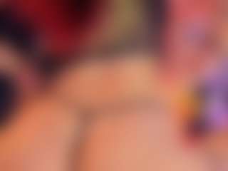 Live cam show with Hanna-Red - Ass Bouncing on Latina Girls