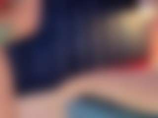 Live cam show with Hanna-Red - Petite on friskycurves.com