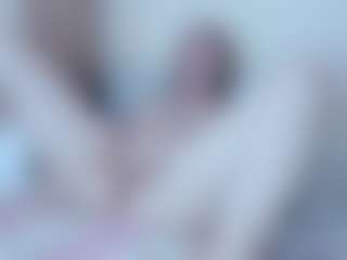 Live cam show with Servallinya - Shaved Pussy on Mixed Magazine Live
