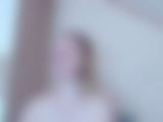Live cam show with Servallinya - Gamer Mature on Mixed Magazine Live