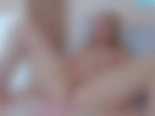 Servallinya MILF webcam performer live streaming
