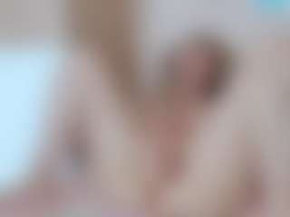 Live cam show with Servallinya - Curvy MILF on Instabang