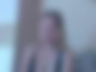 Live cam show with Servallinya - Curvy Middle Aged on Dare Cams