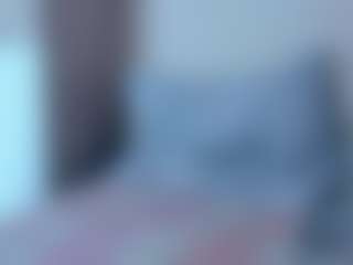 Live cam show with Servallinya - Shaved Pussy MILF on fapnchat