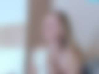 Live cam show with Servallinya - Big Tits MILF on Soda Cam
