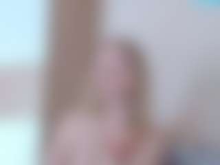 Live cam show with Servallinya - Bikini on TeamSkeetLive
