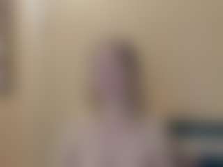 Live cam show with Servallinya - Cum on StripNow