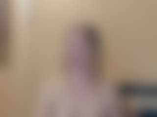 Live cam show with Servallinya - 420 Mature on Camsoda
