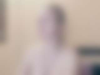Servallinya MILF webcam performer live streaming