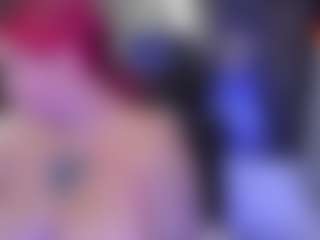 Live cam show with Sofiia-Rubb - Tease Curvy on Mixed Magazine Live