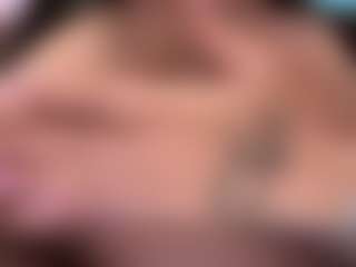 Live cam show with Ruby James - Curvy MILF on Milfs Live