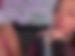 Live cam show with Ruby James - Flirt MILF on live.xheat.ai