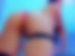 Niki-White's Live Sex Cam Show