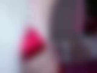 Live cam show with emilyhick - Teen (18+) on CamSodaAdn