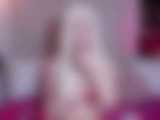 Live cam show with emilyhick - Smoking on livesuperchat.net