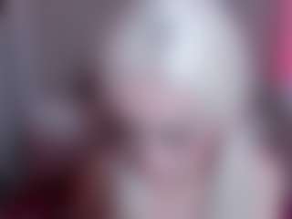 Live cam show with emilyhick - Curvy on Latina Girls