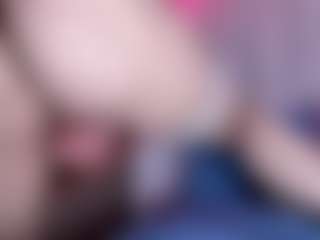 Live cam show with emilyhick - Dildo Or Vibrator on Chatstar