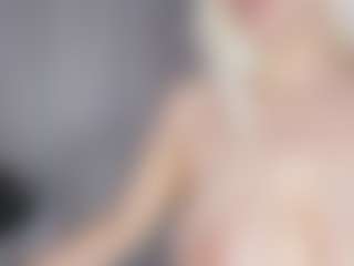 Live cam show with emilyhick - Public on Dare Cams