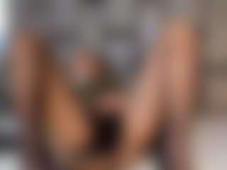 Live cam show with matureyulyet - Housewife on Camming Site