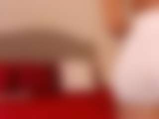 Live cam show with YAYA - Petite on Uber Horny