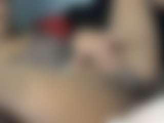 Live cam show with YAYA - Brown Hair on StripNow