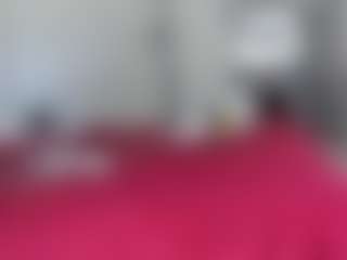Live cam show with YAYA - Petite on AdultVida.com