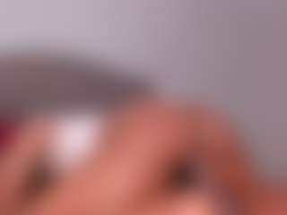 Live cam show with YAYA - Squirt on crypto-cams