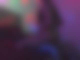 Live cam show with YAYA - Skinny on AdultVida.com