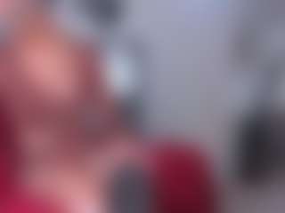 Live cam show with YAYA - Strip on Mixed Magazine Live