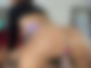 Live cam show with YAYA - Tease on xxxlivecams.org