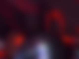 Live cam show with YAYA - Toys on CamClone