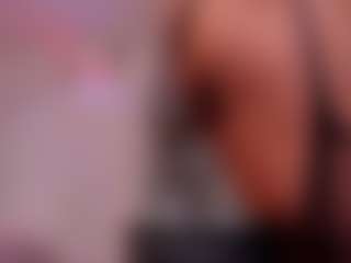 YAYA's Live Sex Cam Show