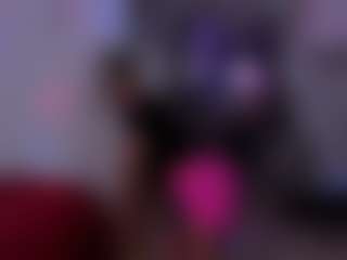 Live cam show with YAYA - Black Petite on TottyGirls