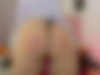 AishaAmin's Live Sex Cam Show