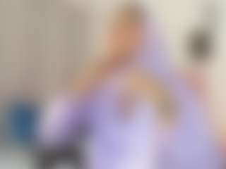 Live cam show with AishaAmin - Lovense on CamClone