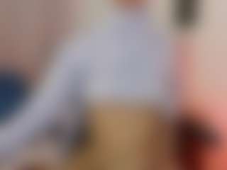 Live cam show with AishaAmin - Facial Piercings on Milfs Live