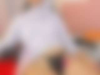 Live cam show with AishaAmin - Trimmed Arab on Milfs Live
